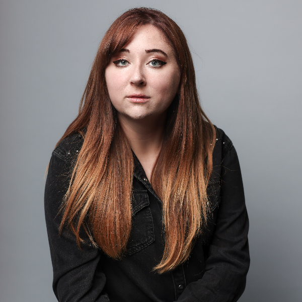Kelly Ryan Headshot