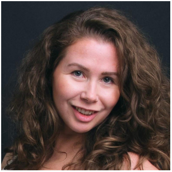 Yana Sun Headshot