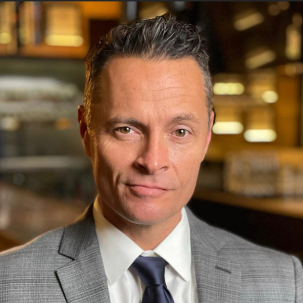 Lee Cruse Headshot